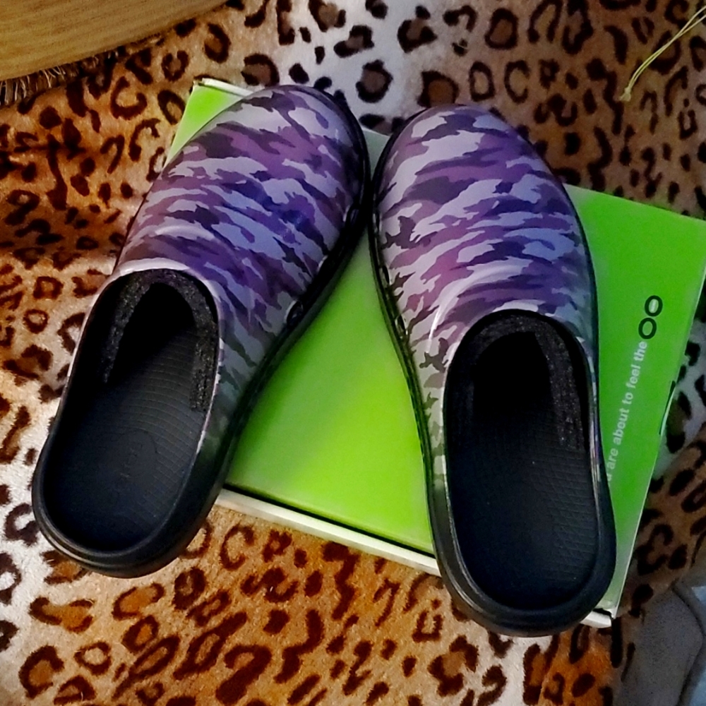 OOFOS SZ9 WOMEN'S